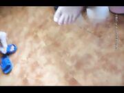 肏太猛把套子留逼里了抠了半天才抠出来