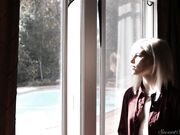 模特 Lasirena69 在拍摄最后被摄影师大鸡吧征服