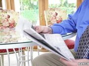 巨乳巨尻的性感黑妹priya Price与巨根园丁的故事