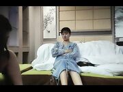 猛男小哥抱着一个嫩妹操完以后立马输出第二个