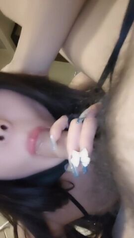 高颜值女神被榜一大哥砸下海后一发不可收拾骚货本质尽显露求骂求扣菊花