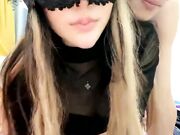 小夫妻居家啪啪 伸进内裤摸逼揉奶调情高潮内射搞完足交