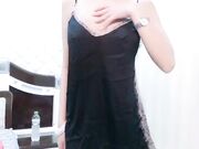 泰国约妹3P性感吊带睡衣长相清纯妹子 白皙皮肤骑乘深喉口交 前后一起操抬起双腿猛操