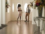 性感黑珍珠人妻背着白人老公出轨黑屌被颜射