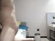 酒店约学生妹沙发上近距离口活骑乘抬腿侧入