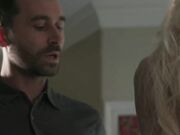 绿帽丈夫让高挑金发荡妇老婆与陌生人性交