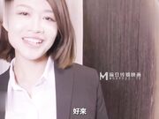 街头起丘比特 性爱女业务 身体交换保单