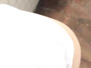 小情侣周末太疯狂，宿舍阳台做爱 各种角度拍摄鸡巴在小穴里抽插运动真刺激