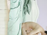 大宝寻花探会所返场KTV极品女 胡子男加入激情3P大战 前后齐插轮流操极其淫乱