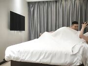 约大长腿颜值美女互摸调情舔屌翘起屁股后入撞击