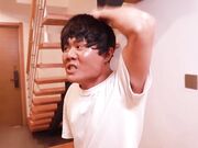 姐姐辱骂弟弟缺遭到弟弟插入报复