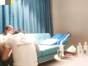 按摩技师的福利 淫妇需要大鸡巴