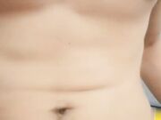 约炮长相甜美萌妹子镜头前口交摸逼侧入猛操