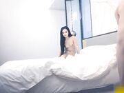 约炮高颜值妹子近距离拍摄口交抬腿侧入抽插