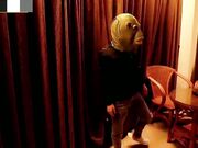 少女家中被两个傻贼轮奸