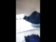 制服口交打飞机 把男主爽翻天最后无套啪啪 射到脚上表情很享受